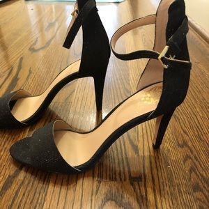 Like new Vince Camuto black sparkle heels, size 8. shimmer, very elegant